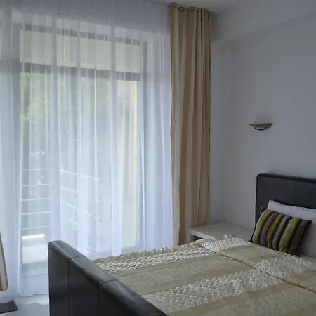 Park Apartment