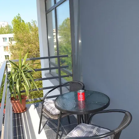 Park Apartment *