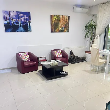 Park Apartment *